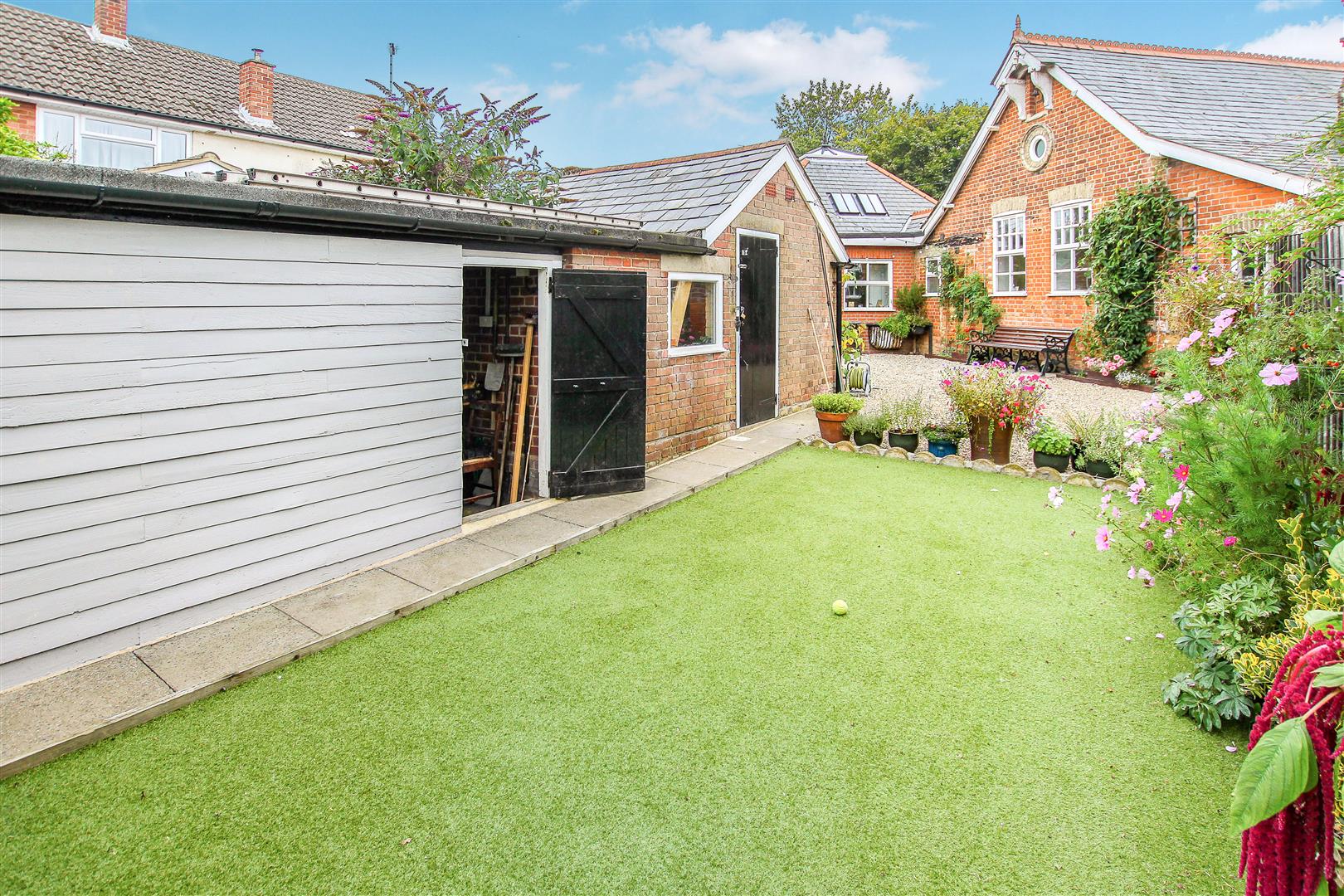 ** SIGNATURE HOME ** Blackmore Road, Blackmore, Ingatestone Keith Ashton